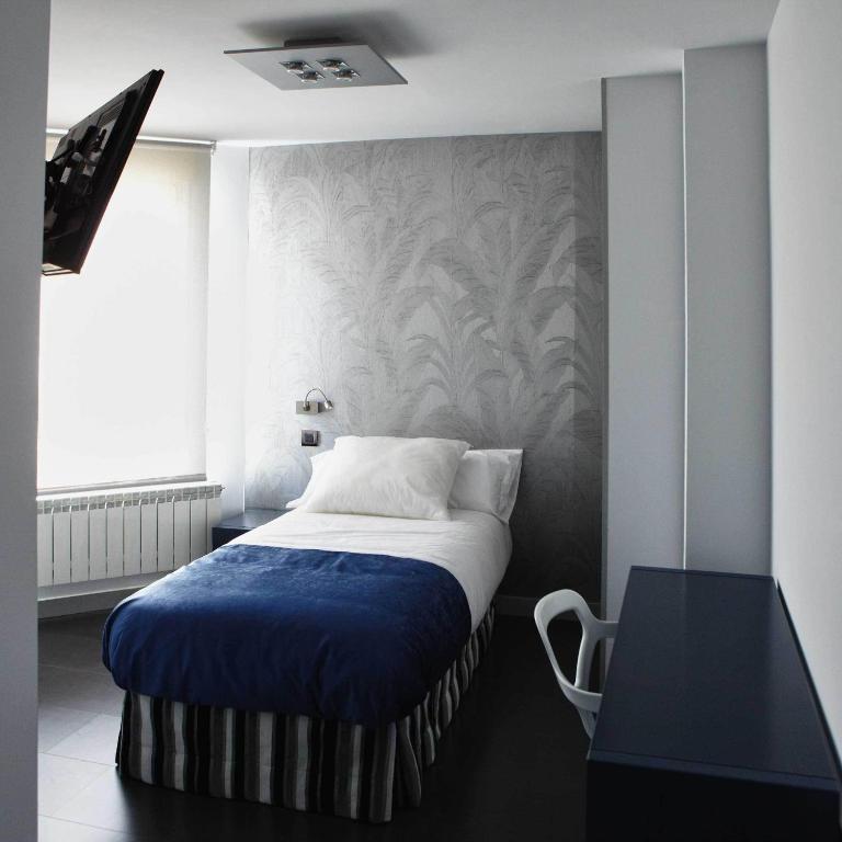 Hostal Averroes Burgos Room photo